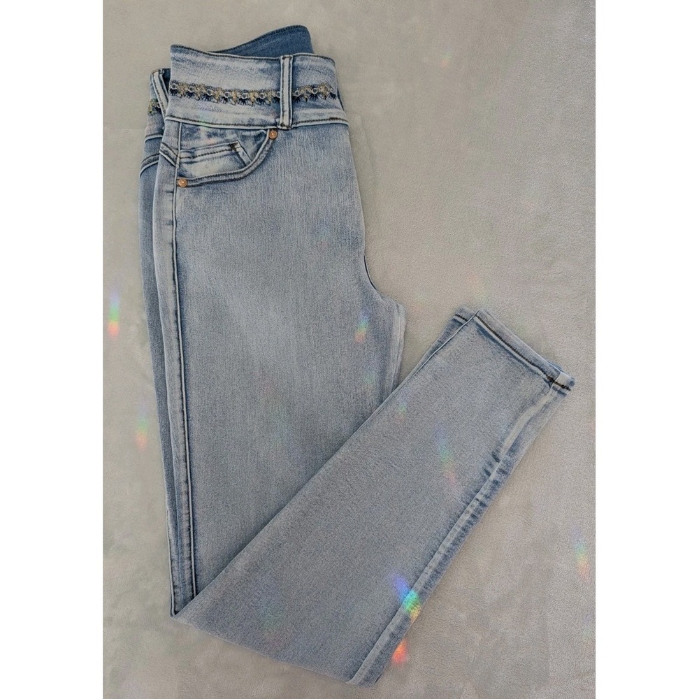 Diva Star Juniors Size 15 Blue Denim Jeans Embroidery on the Waist 3 Buttons